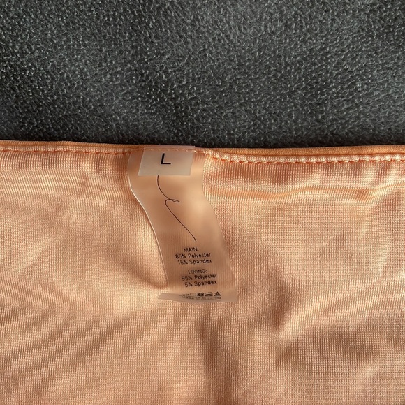 Large orange baiting suit never worn no tags by egreis brand - Picture 6 of 8